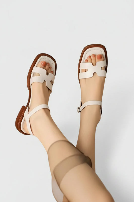 Clara | Sandalias Planas Sofisticadas